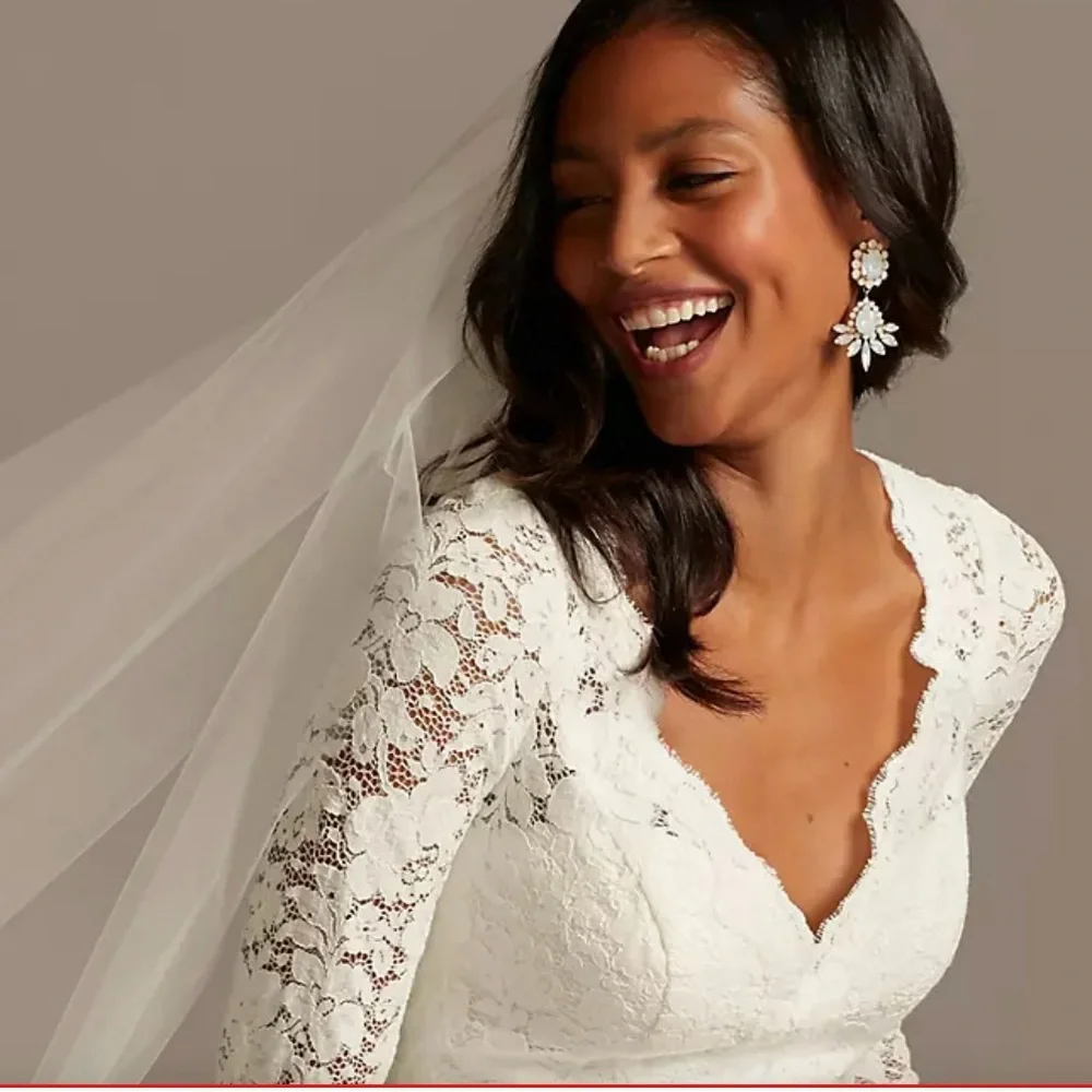 David’s Bridal sweetheart front with open back wedding dress. Gently used. - Picture 1 of 9